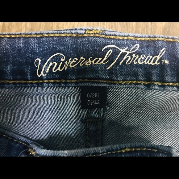 Universal Thread Ankle Cut Skinny Denim - Picture 3 of 3
